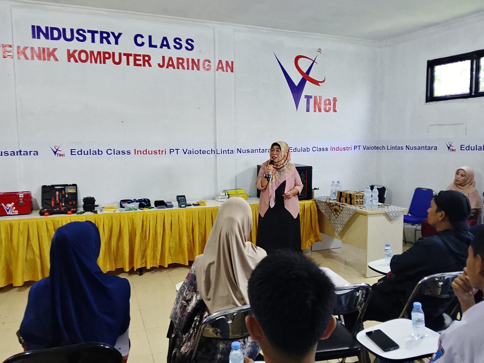 Implementasi Fiber Optik